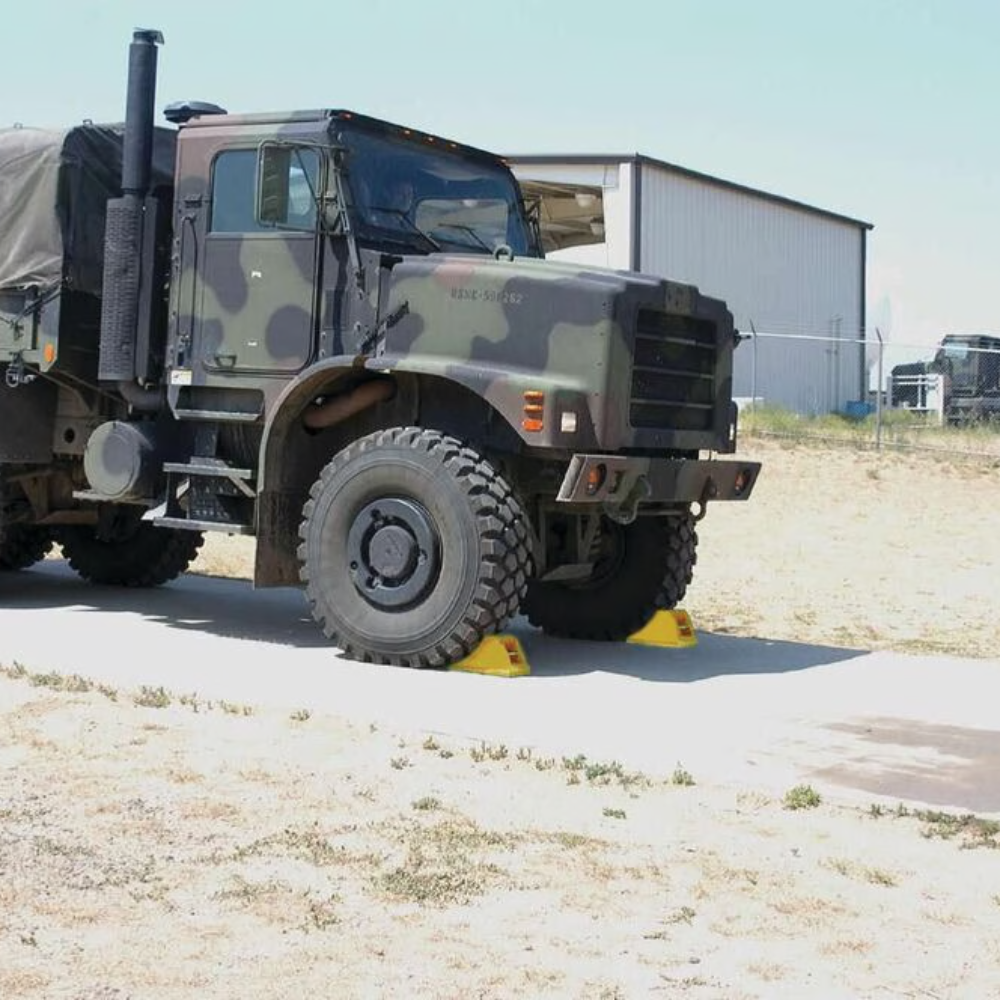 Checkers Car & Truck Checkers Fire Service & All-Terrain Rubber Pad Wheel Chock