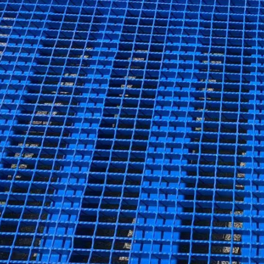 Heeve Loading Dock & Warehouse Heeve Forklift Dock Ramp/Yard Ramp with Grated Surface - Manual