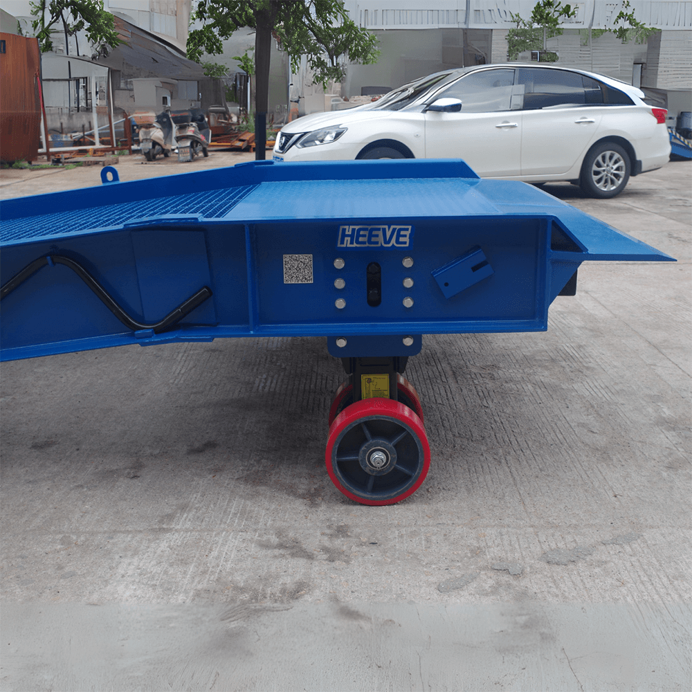 Heeve Forklift Low Dock Ramp/Yard Ramp with Grated Surface - Manual