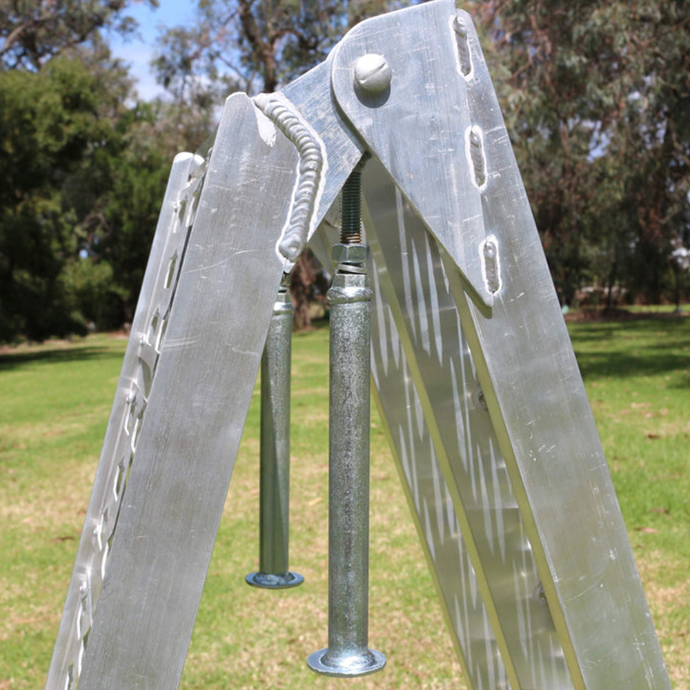 Heeve® 2.3m x 450kg Aluminium Curved Folding Ramp + Support Legs Bundle