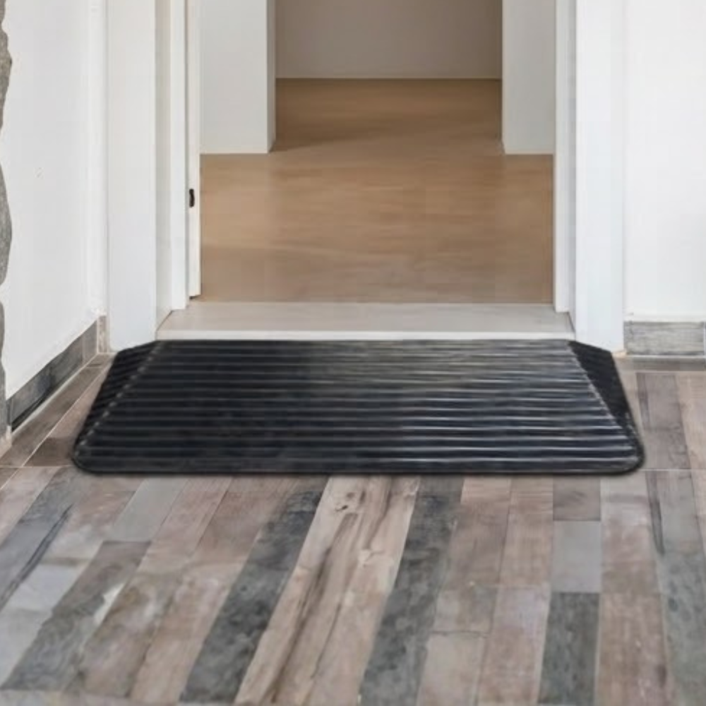 Heeve Rubber Wheelchair Threshold Ramp With Winged Edges
