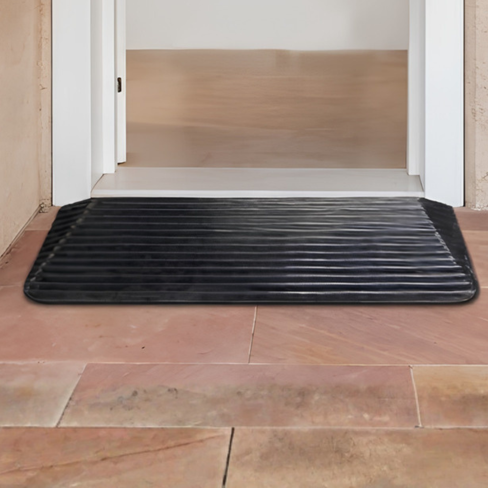Heeve Rubber Wheelchair Threshold Ramp With Winged Edges