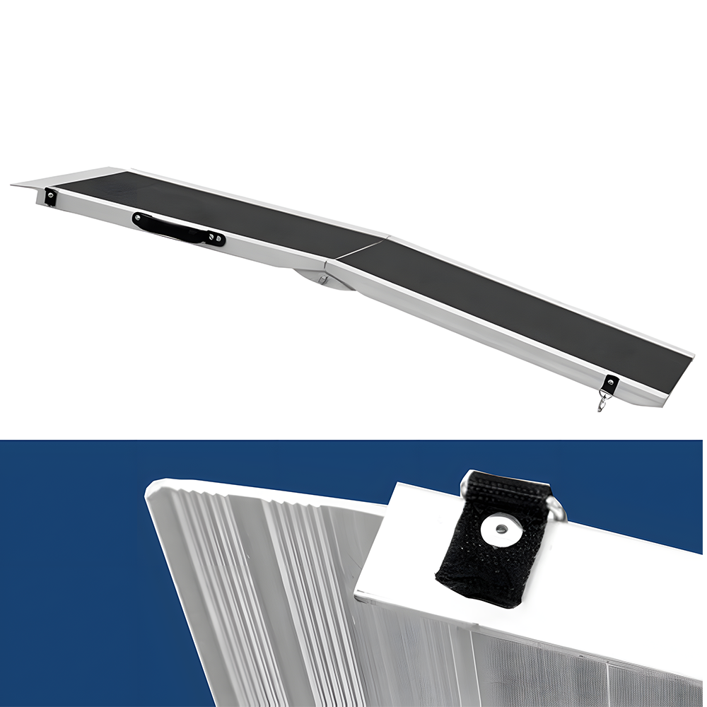 zoomed view of the edge of Klika Foldable Aluminium Dog Ramp - 122 x 38cm