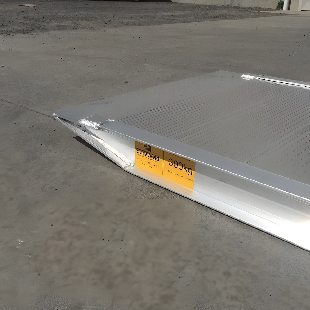 close up view of Sureweld 3.5m x 720mm 300kg Aluminium Removalist Walk Ramp