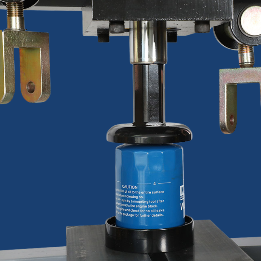 Close-up of the pressure gauge for precise control during crimping operations.