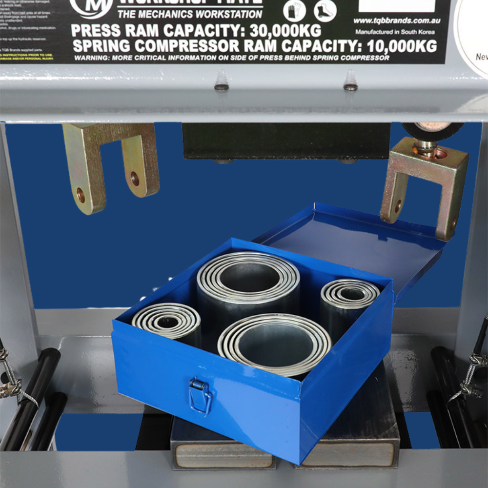 Detailed view of the hydraulic cylinder and connecting components, showcasing its sturdy engineering.