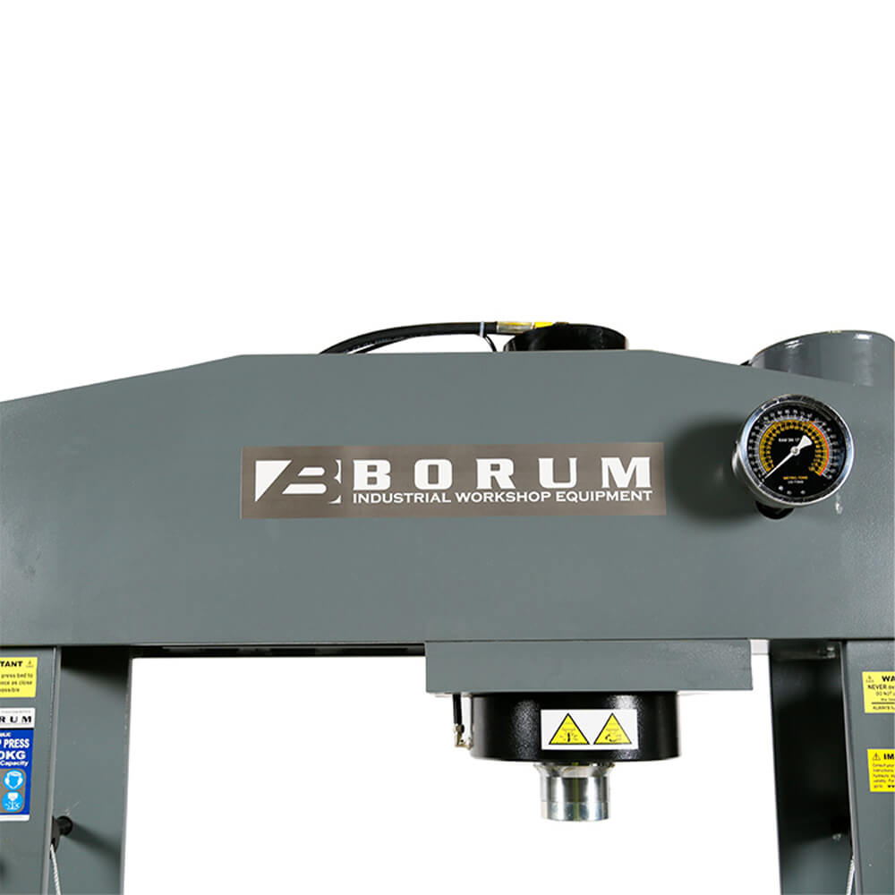 Borum Industrial Air/Hydraulic Workshop Press, 75-Tonne - Ramp Champ