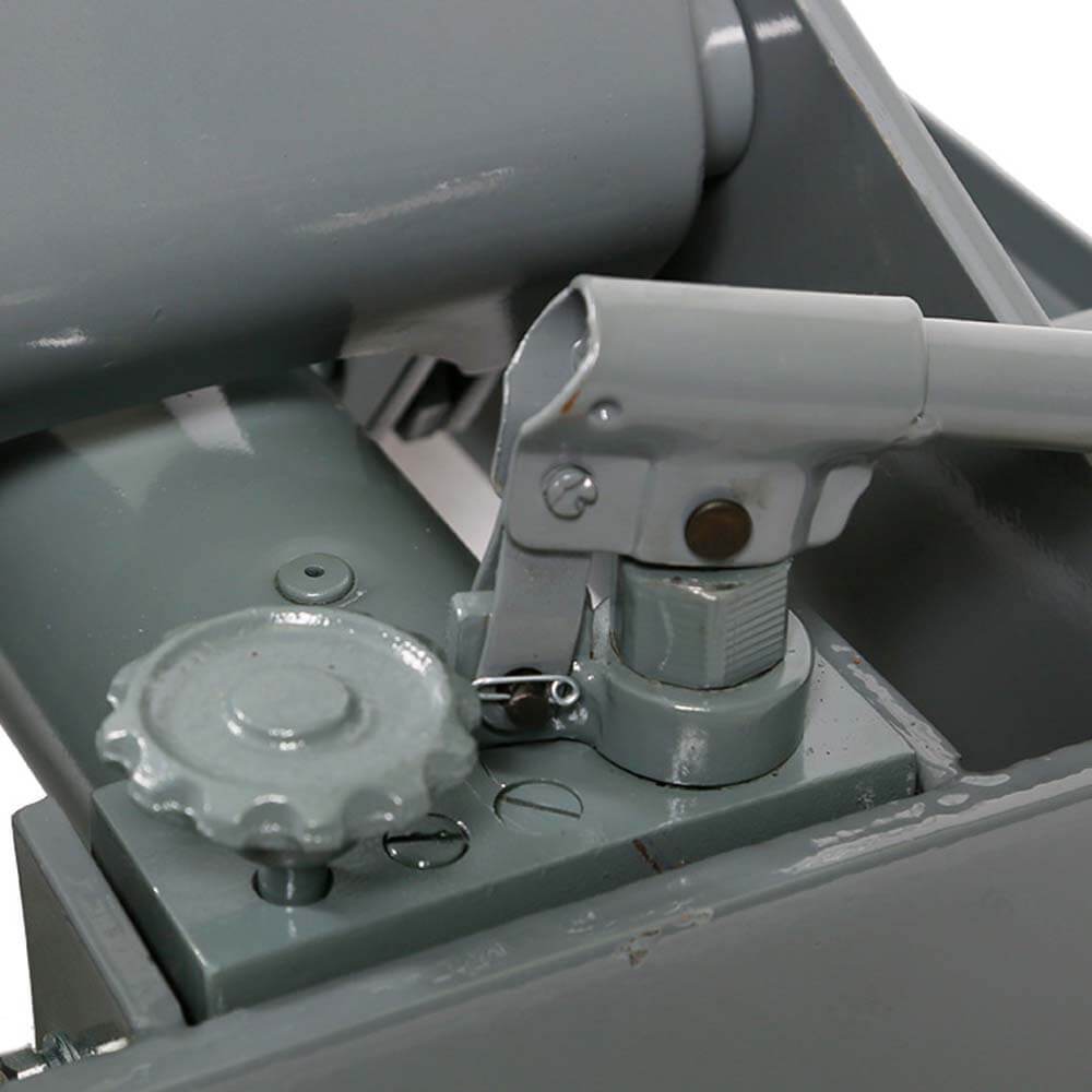 Borum Workshop Equipment Borum Industrial Heavy Duty Truck Transmission Jack, 2000kg