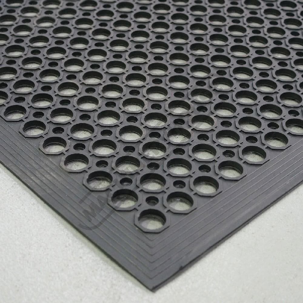 Barrier Group Anti-Fatigue Floor Mat 910 x 1520 x 13mm – Black - Barrier Group - Ramp Champ