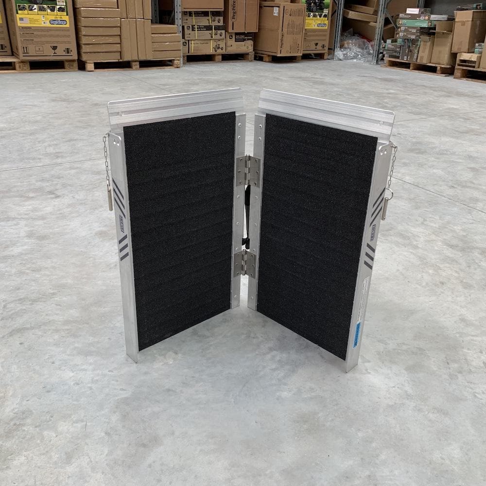 Heeve Mobility Ramps Heeve Aluminium Single-Fold Super-Grip Wheelchair Ramp