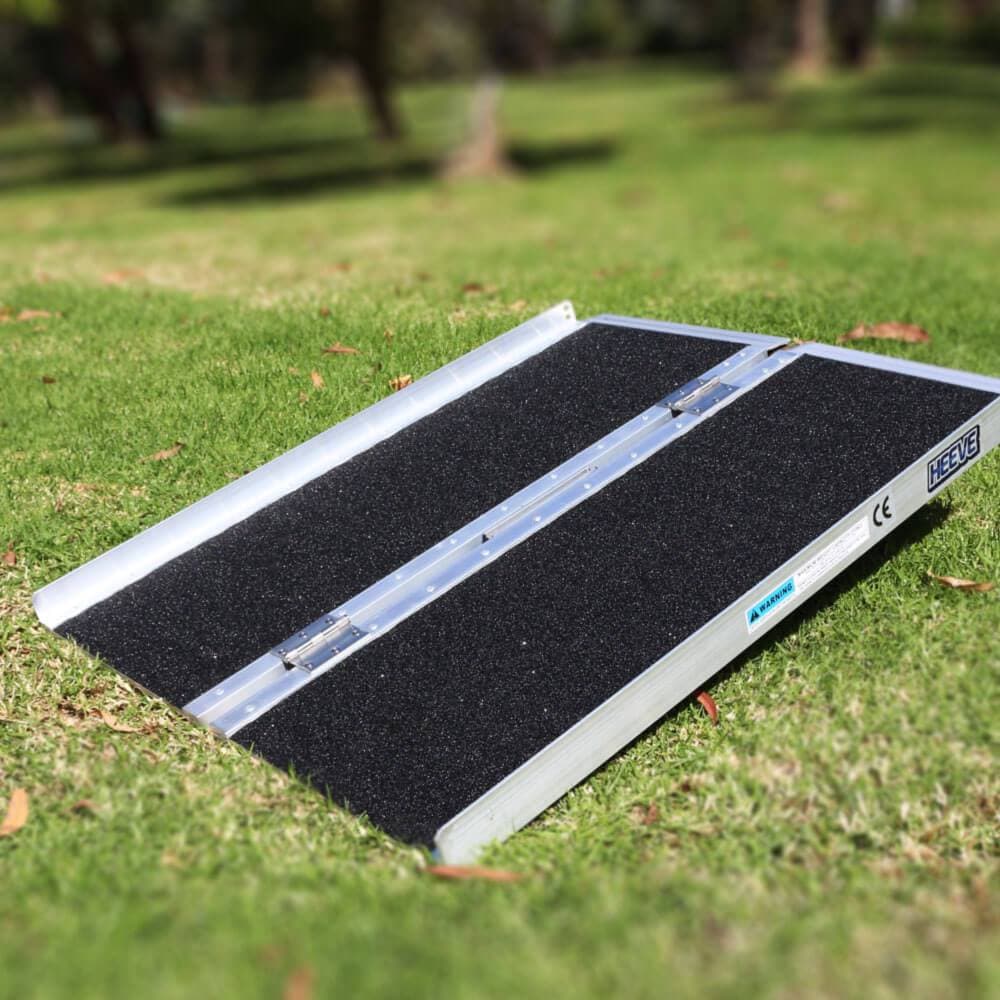 Heeve Mobility Ramps Heeve Aluminium Single-Fold Super-Grip Wheelchair Ramp