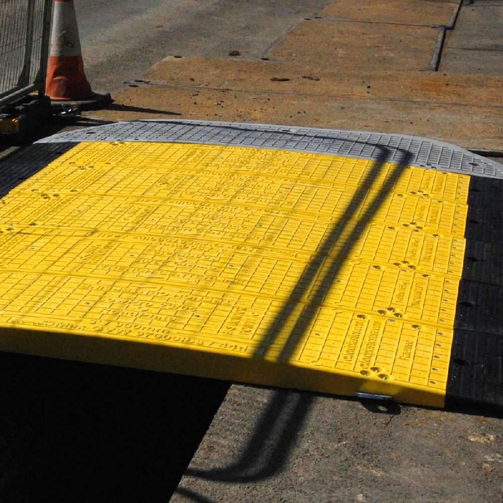 Oxford Plastics LowPro 23/05 Lightweight Road Plate Center Module - Oxford Plastics - Ramp Champ