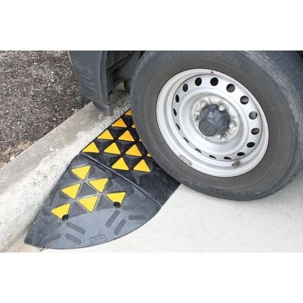 Barrier Group Traffic Control & Parking Equipment Barrier Group High-Vis Rubber Kerb Ramp Center Module
