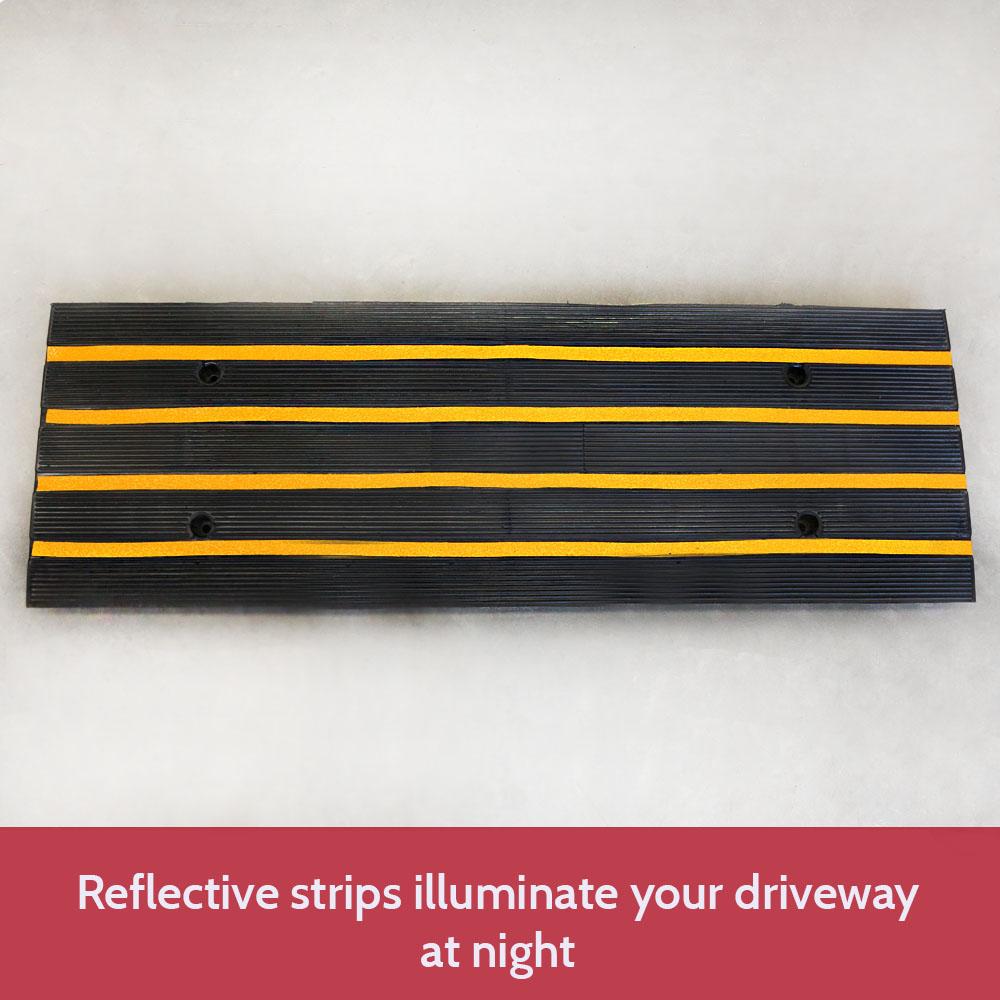 Heeve Traffic Control & Parking Equipment 1.2m (1 x Ramp) Heeve Driveway Rubber Kerb Ramp in 1.2m Sections for Rolled-Edge Kerb