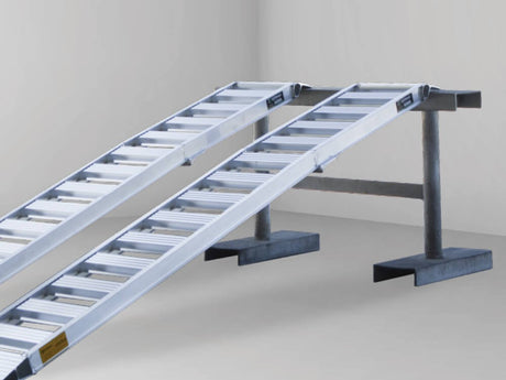 Close-up of the mid-length fold hinge on a Sureweld foldable ATV ramp