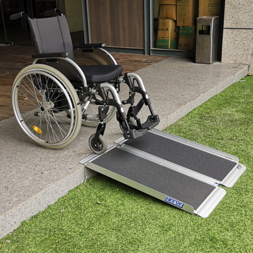 Heeve Aluminium Single-Fold Premium Wheelchair Ramp - 300kg Capacity - Ramp Champ