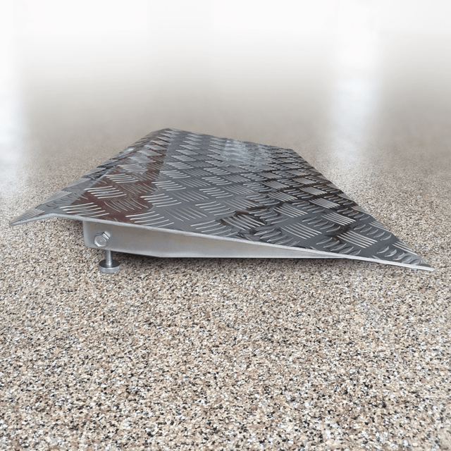 Heeve Aluminium Adjustable Self-Supporting Threshold Ramp