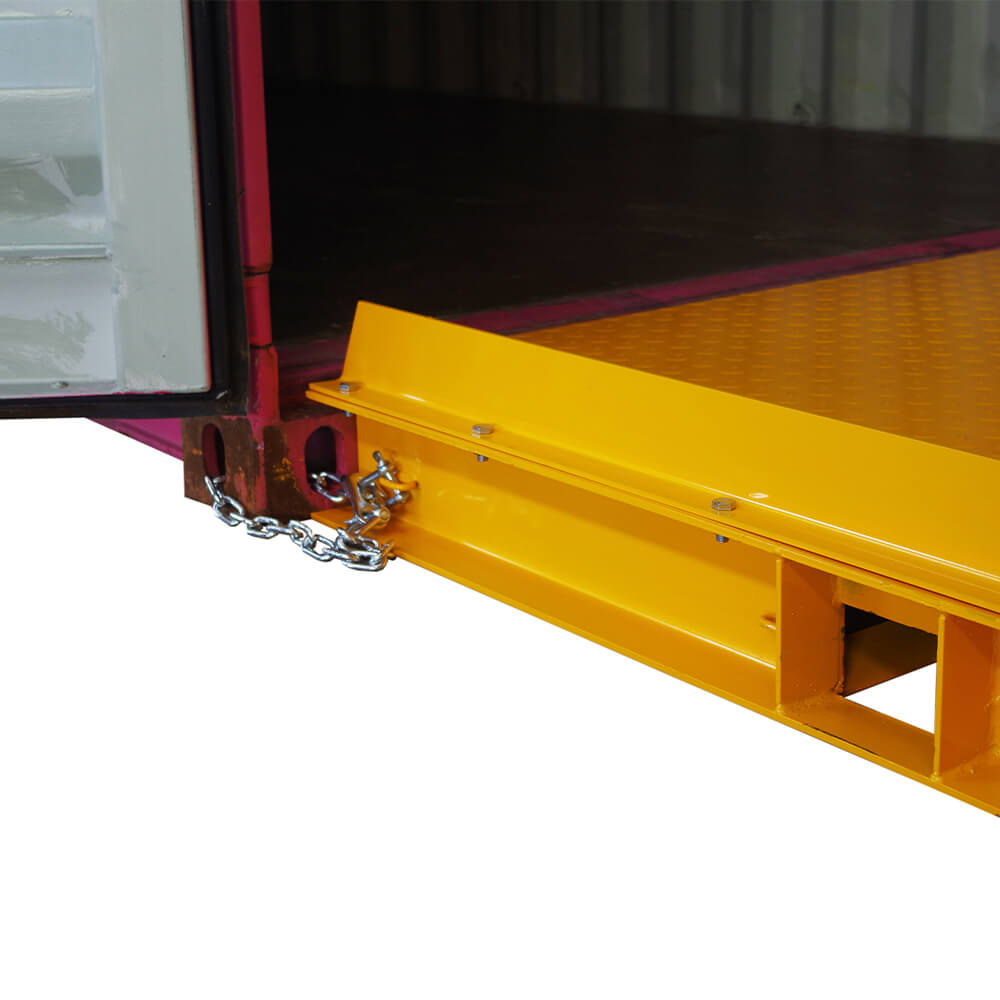 Heeve Loading Dock & Warehouse Heeve 8-Tonne Extra-Long Forklift Container Ramp with Raised Sides
