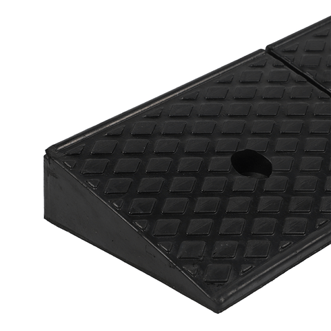 Heeve Heavy-Duty Solid Rubber Ramp for Layback Kerb – Ramp Champ