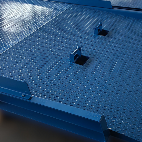 Close-up of the dock plate’s surface texture and structural reinforcements underneath.