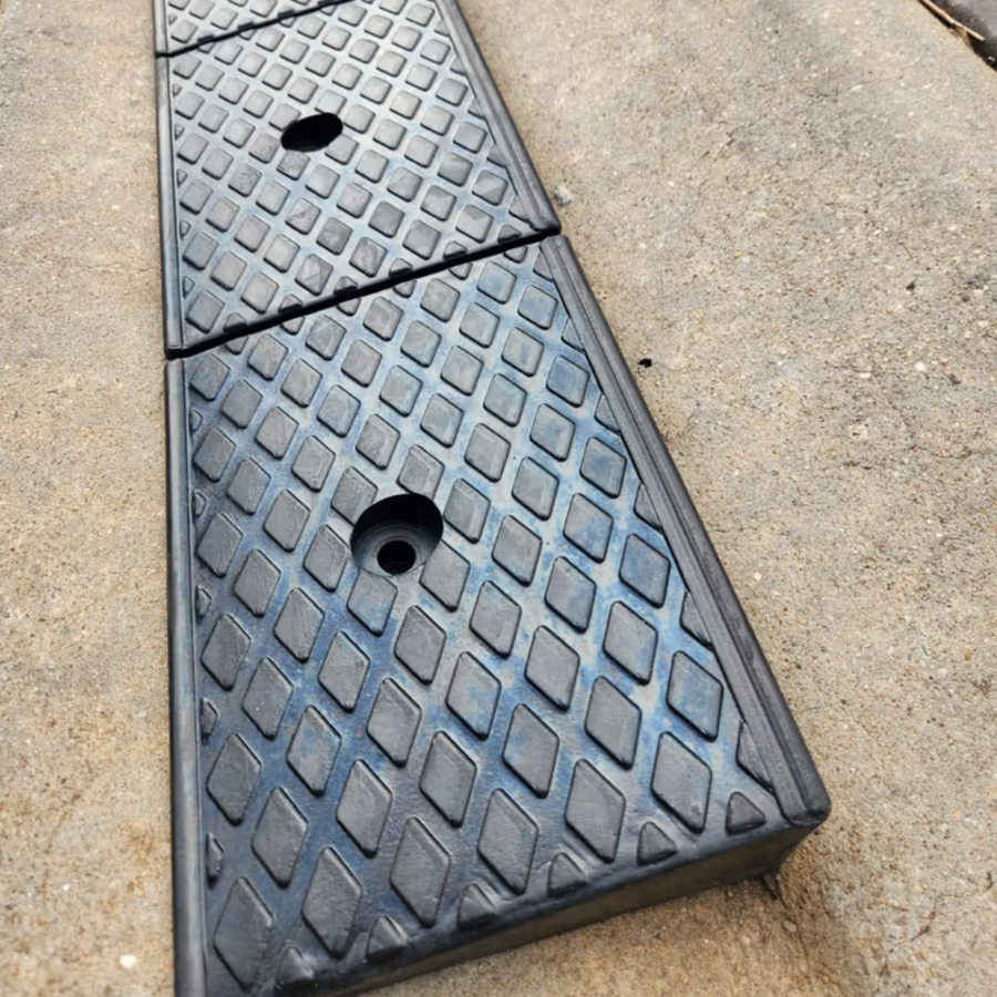Driveway Lay Back Ramp Heeve Heavy-Duty Solid Rubber Driveway Layback Kerb Ramp – Ramp Champ