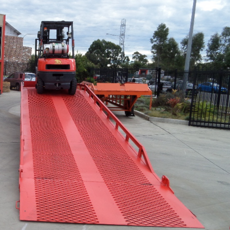 Niuli Loading Dock & Warehouse Niuli 10-Tonne Full-Size Steel Forklift Dock Ramp / Yard Ramp