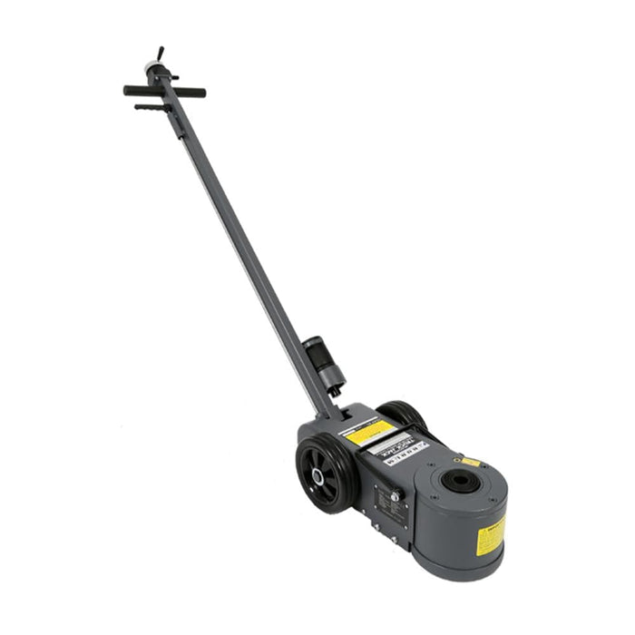 Borum 2-Stage Air Actuated Truck Jack, 30 Tonne — Ramp Champ
