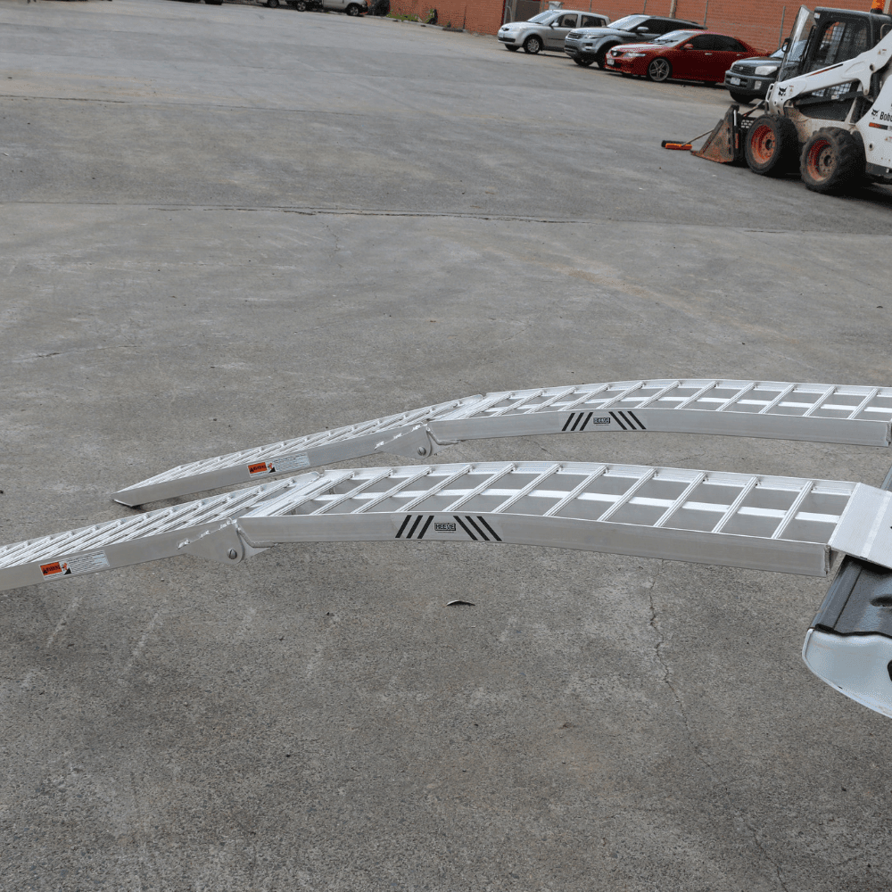 Heeve Heavy Duty Heeve 2.3m x 1.3-Tonne Alum Curved Folding Heavy-Duty Lawn Mower Ramps