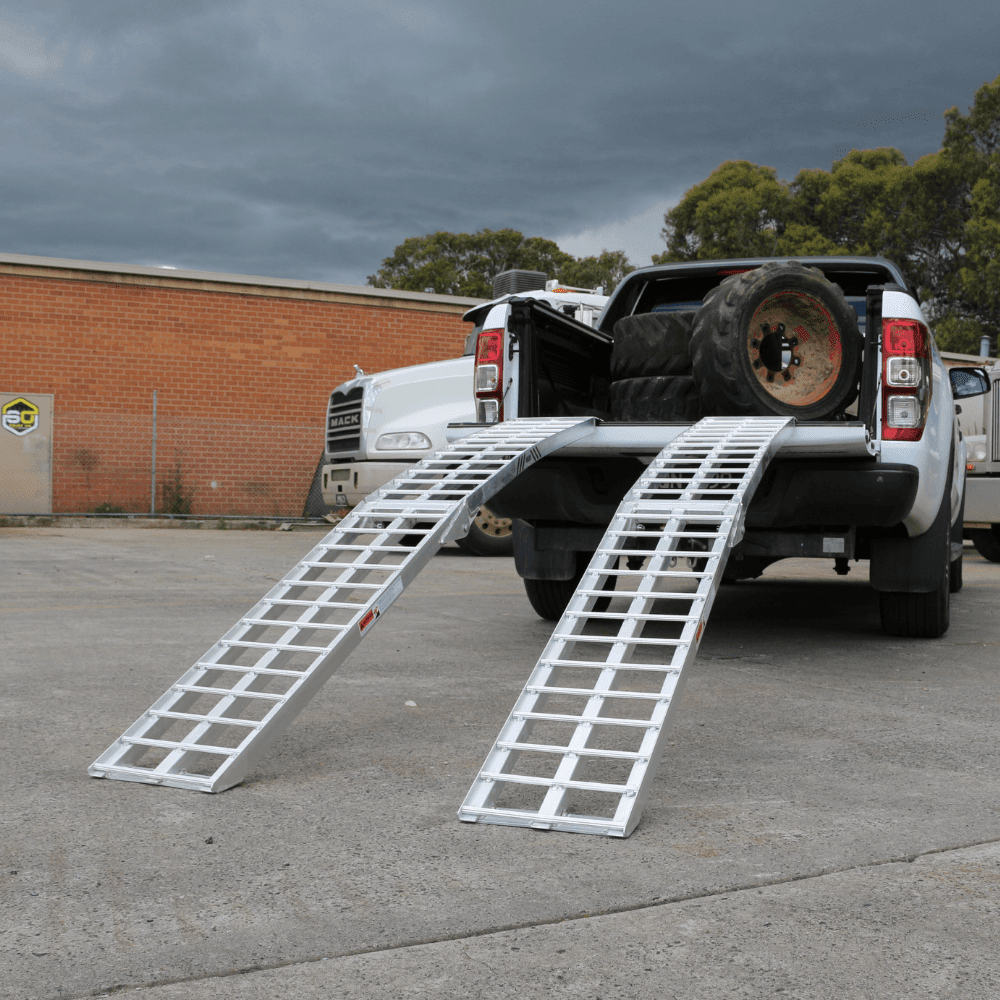 Heeve Heavy Duty Heeve 2.3m x 1.3-Tonne Alum Curved Folding Heavy-Duty Lawn Mower Ramps