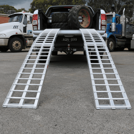 Heeve Heavy Duty Heeve 2.3m x 1.3-Tonne Alum. Curved Folding Heavy-Duty Loading Ramps