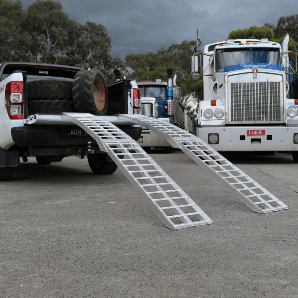 Heeve Heavy Duty Heeve 2.3m x 1.3-Tonne Alum. Curved Folding Heavy-Duty Loading Ramps