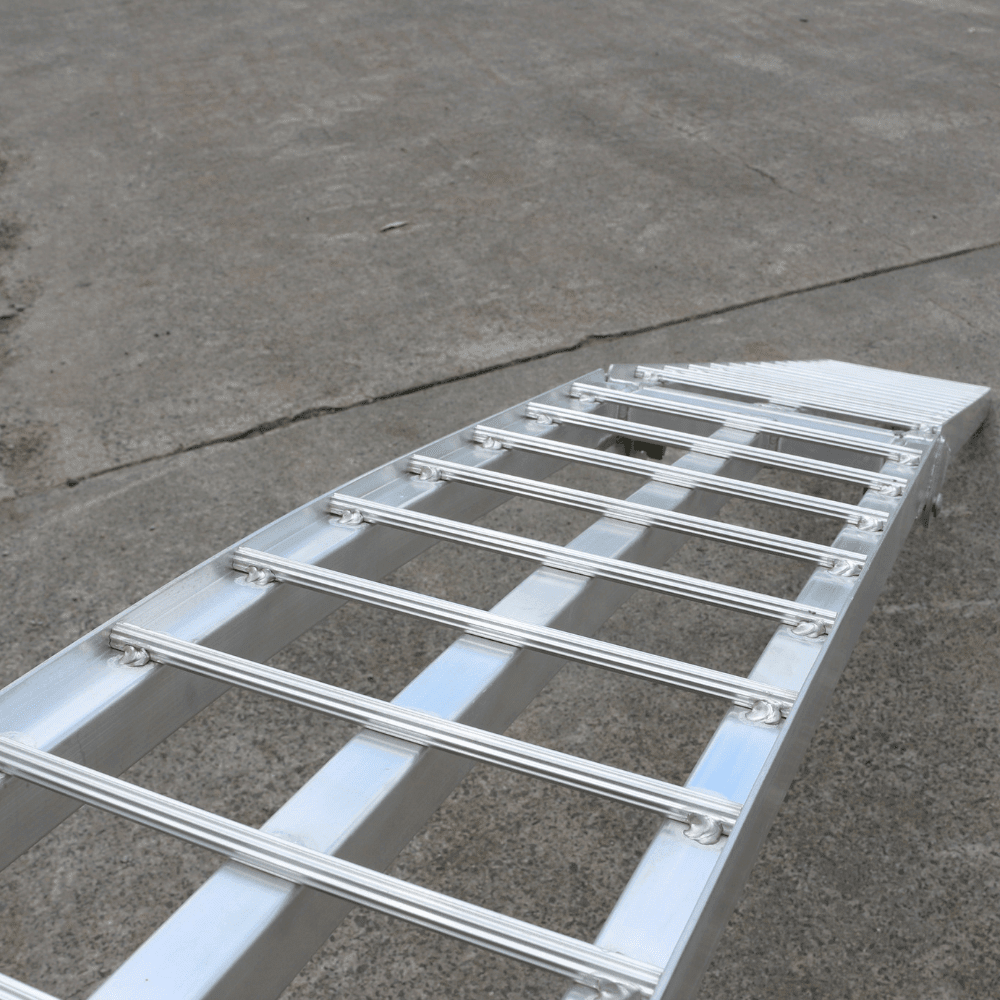 Heeve Heavy Duty Heeve 2.3m x 680kg Aluminium Curved Folding Heavy-Duty Motorcycle Ramp