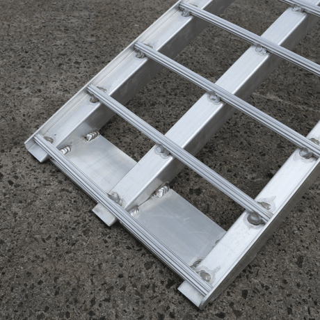 Heeve Heavy Duty Heeve 2.3m x 1.3-Tonne Alum. Curved Folding Heavy-Duty Loading Ramps