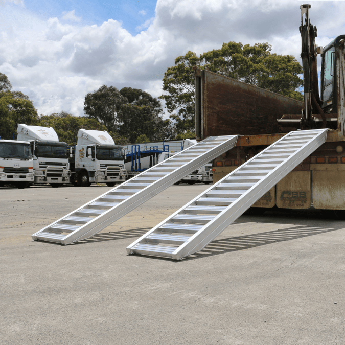 Heeve 5-Tonne 3.5m x 560mm Aluminium Loading Ramps For Rubber Tracks ...