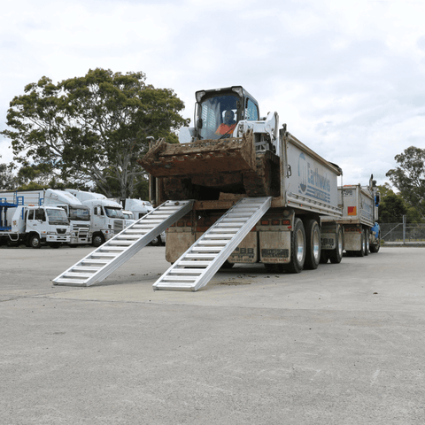 Heeve 5-Tonne 3.5m x 560mm Aluminium Loading Ramps For Rubber Tracks ...
