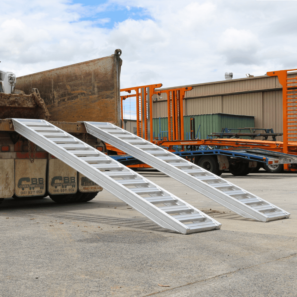 Heeve Construction & Machinery Heeve 5-Tonne 3.5m x 560mm Aluminium Loading Ramps For Rubber Tracks