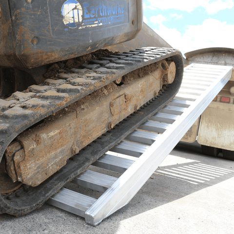 Heeve 5-Tonne 3.5m x 560mm Aluminium Loading Ramps For Rubber Tracks ...