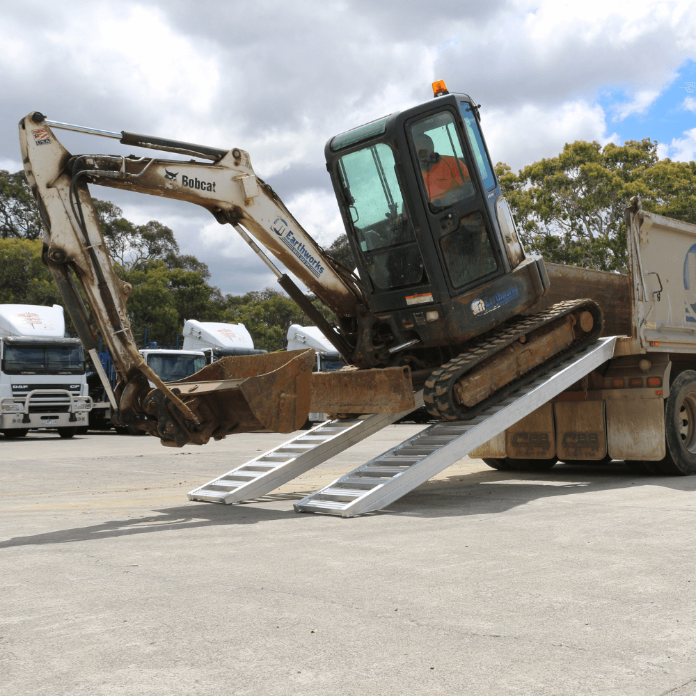 Heeve Construction & Machinery Heeve 5-Tonne 3.5m x 560mm Aluminium Loading Ramps For Rubber Tracks