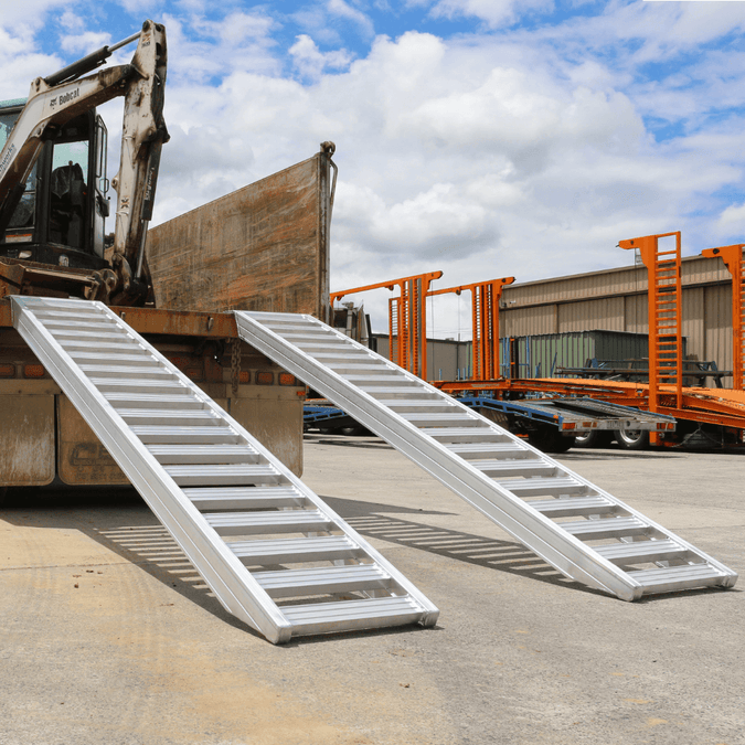 Heeve 5-Tonne 3.5m x 560mm Aluminium Loading Ramps For Rubber Tracks ...