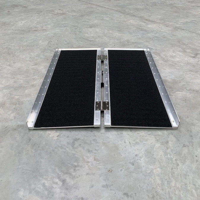 Heeve Aluminium Single-Fold Super-Grip Wheelchair Ramp – Ramp Champ