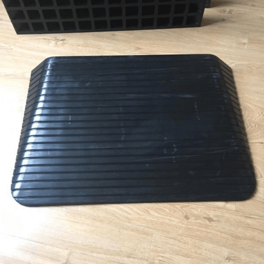 Heeve Rubber Wheelchair Threshold Ramp With Winged Edges – Ramp Champ