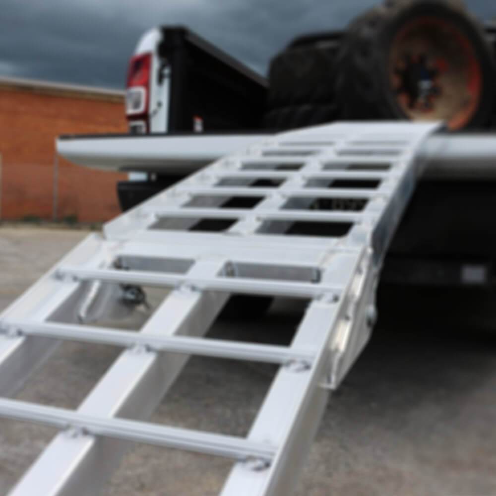 Heeve Heavy Duty Heeve 2.3m x 680kg Aluminium Curved Folding Heavy-Duty Motorcycle Ramp