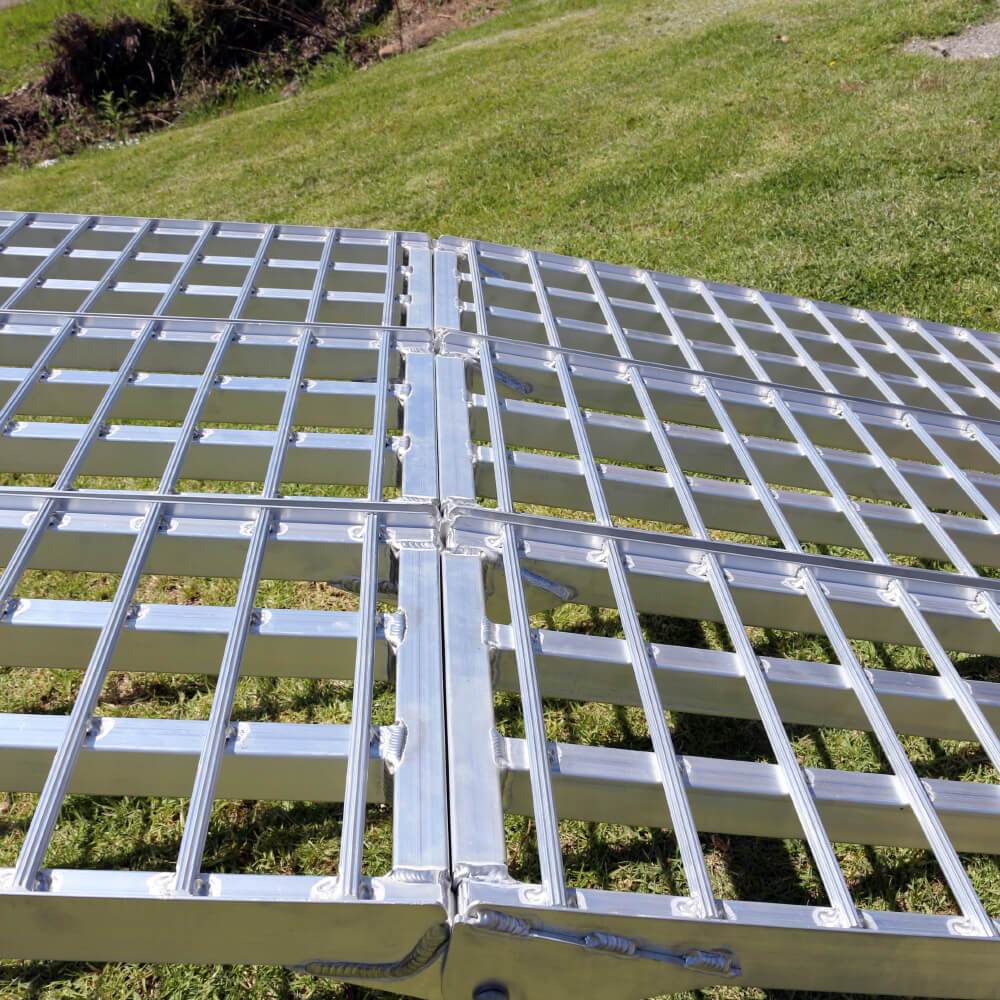 Heeve Motorcycle Ramps Heeve 3m Aluminium Curved Folding Heavy-Duty 3-Pc Loading Ramp