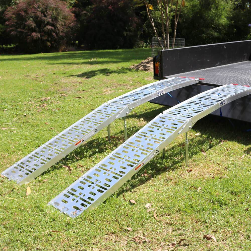 Heeve 2.3m x 900kg Aluminium Curved Folding Lawn Mower Ramps - Heeve - Ramp Champ
