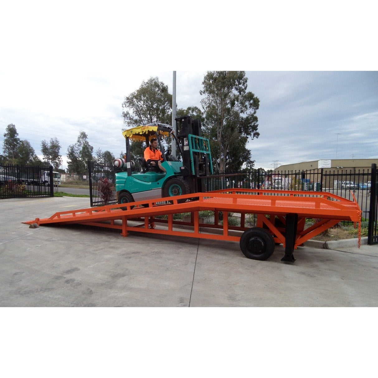 Niuli 10-Tonne Full-Size Steel Forklift Dock Ramp / Yard Ramp - Niuli - Ramp Champ