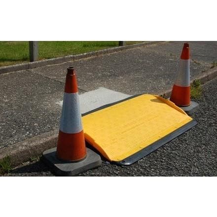 Oxford Plastics Traffic Control & Parking Equipment Oxford Plastics SupaGrip SafeKerb Ramp