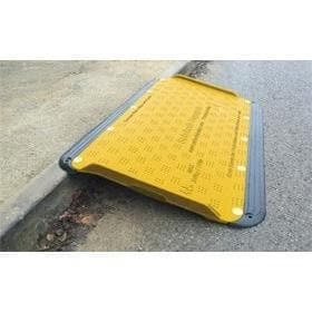 Oxford Plastics Traffic Control & Parking Equipment Oxford Plastics SupaGrip SafeKerb Ramp